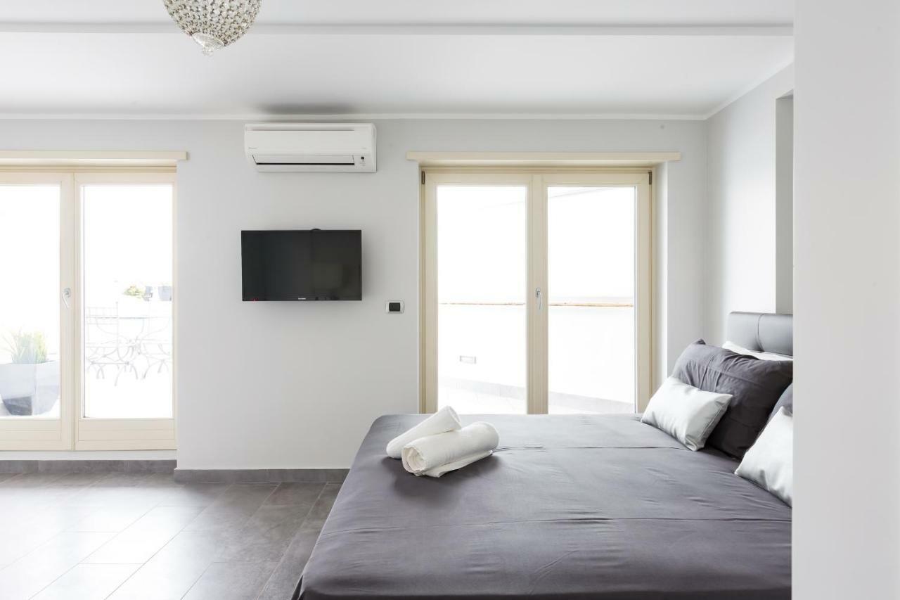Penthouse 40 In Trastevere With Seasonally Jacuzzi Roma Dış mekan fotoğraf