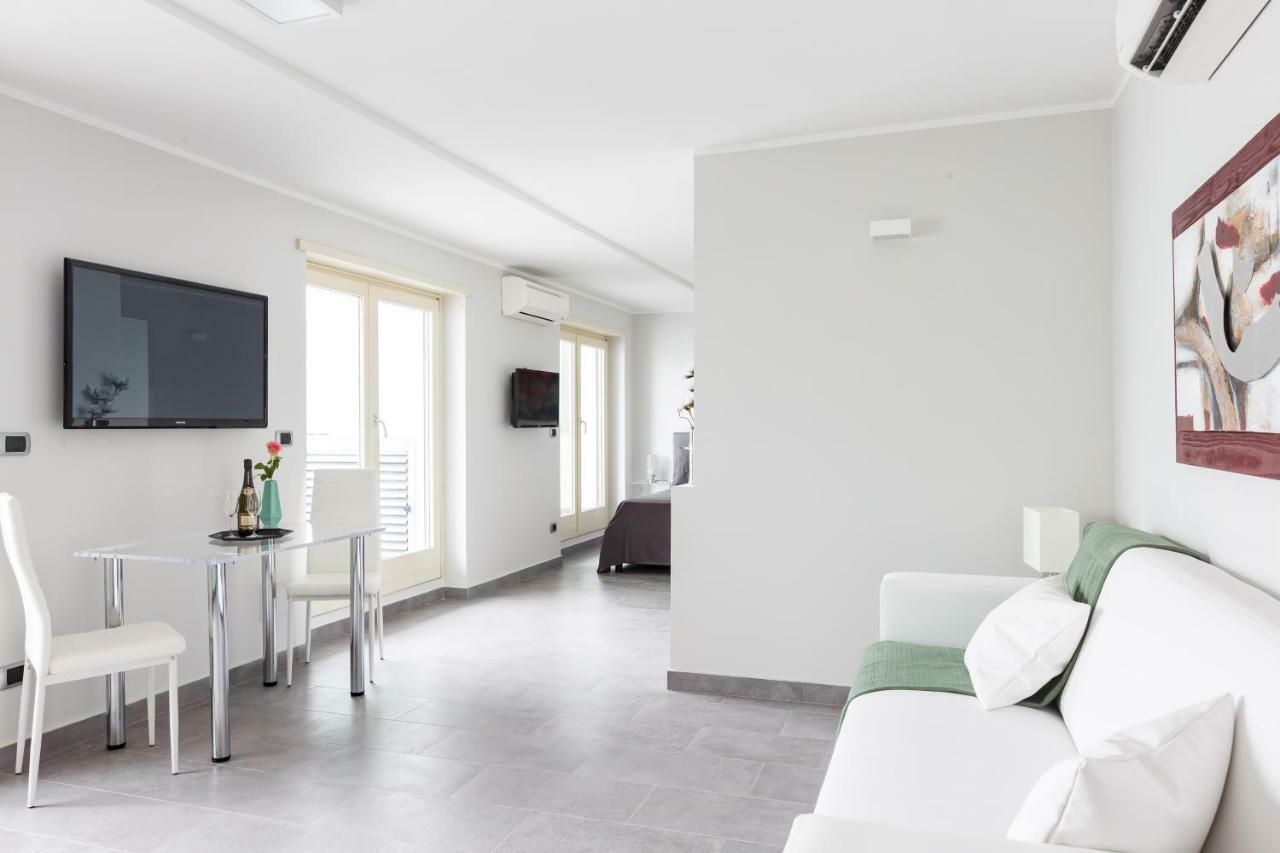 Penthouse 40 In Trastevere With Seasonally Jacuzzi Roma Dış mekan fotoğraf
